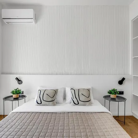 Sanders Arch Apartment *
